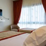 Sunny Duplex With Pool Access In Porto-Newcairo Mall