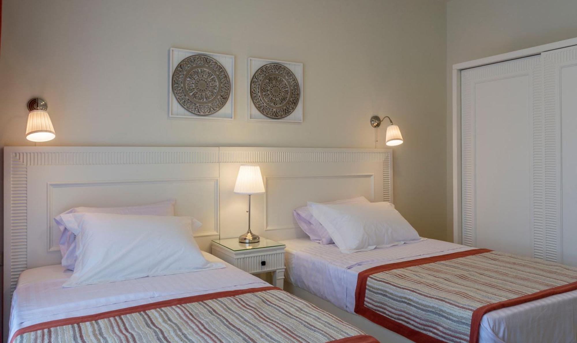 Sunny Duplex With Pool Access In Porto-newcairo Mall