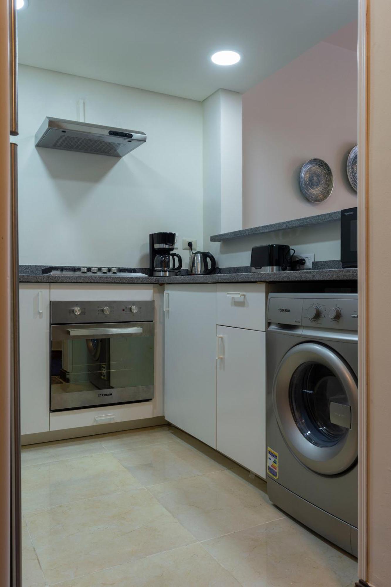 Apartment Sunny Duplex With Pool Access In Porto-newcairo Mall *
