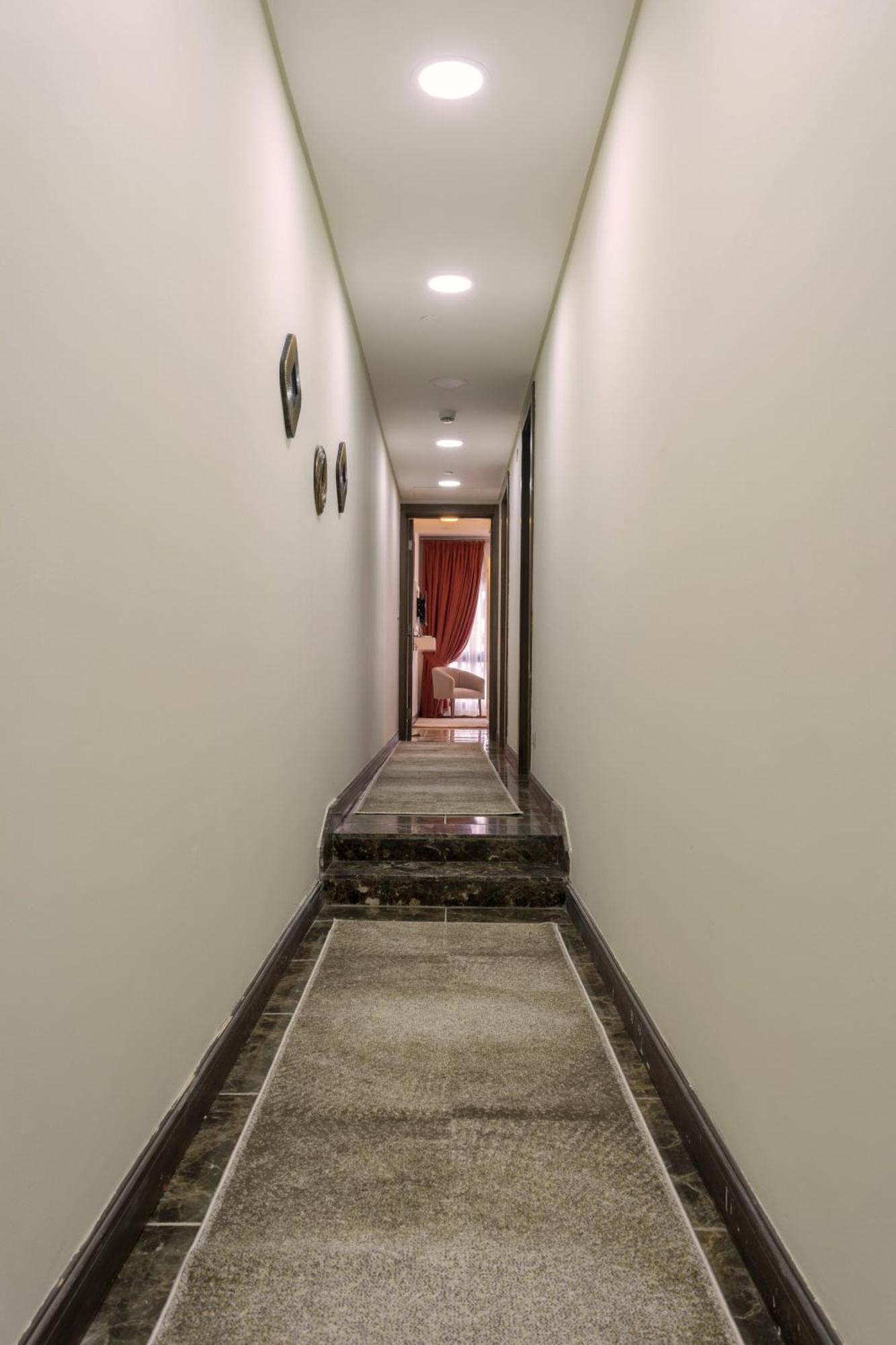 Sunny Duplex With Pool Access In Porto-newcairo Mall Cairo