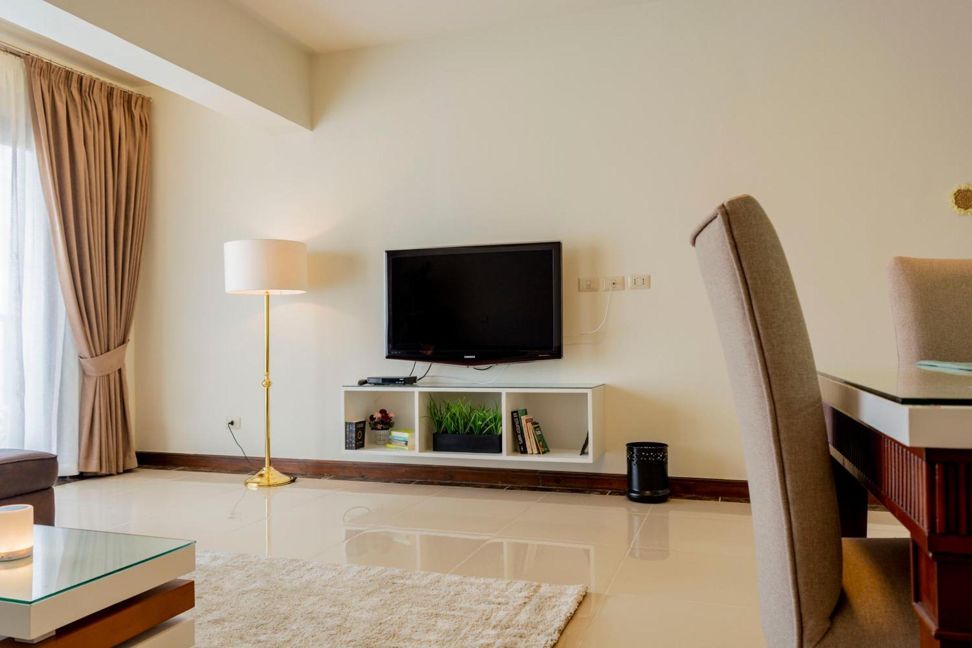 Sunny Duplex With Pool Access In Porto-newcairo Mall Cairo